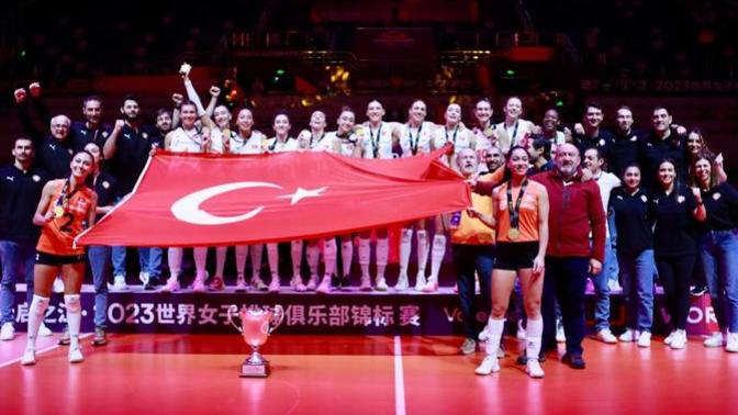 Eczacıbaşı Dynavit, FIVB Kadınlar Dünya Kulüpler Şampiyonası finalinde şampiyon oldu! Onlara mesajınız nedir?