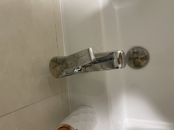 Banyo musluğu lekesi nasıl çıkar?