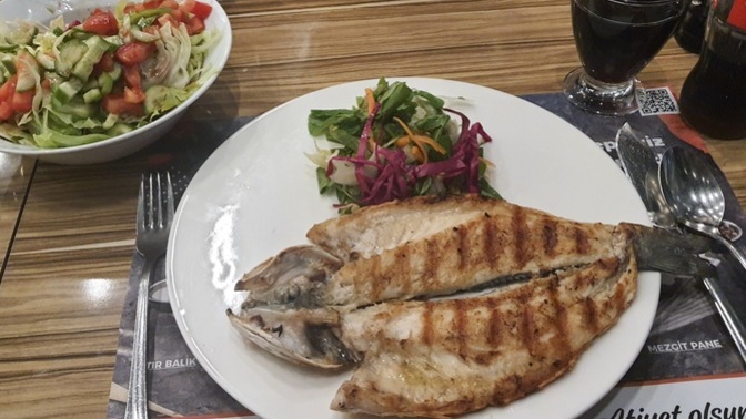 KS'den kiminle balık yemek istersin?
