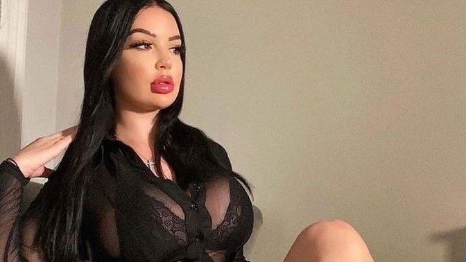 Kalın bacaklar itici mi, yoksa çekici mi görünüyor?