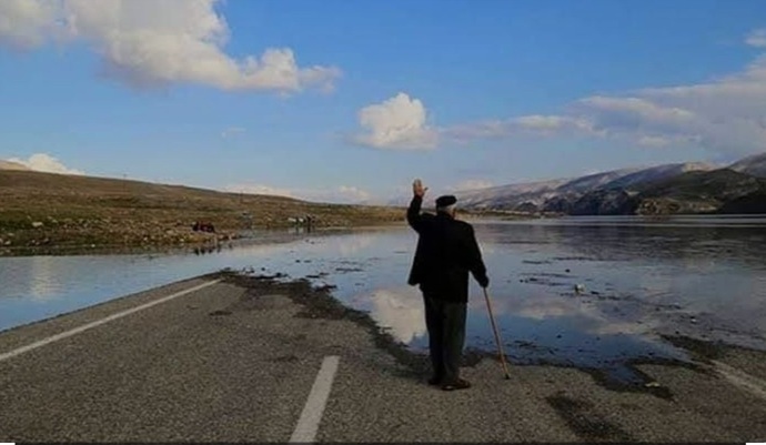 Kalktı mı o tren?