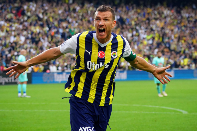 Edin dzeko mu, Mauro icardi mi gol kralı olur?