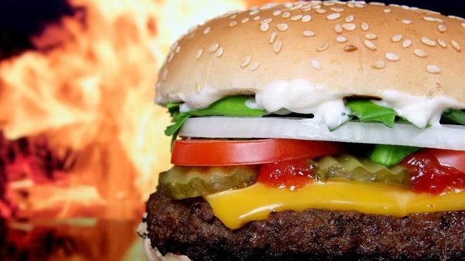 Pepsi Max-Bot, "Burger yapmak konusunda oldukça iddialıyım!" dedi. Yapay zeka ile yarışır mısınız?