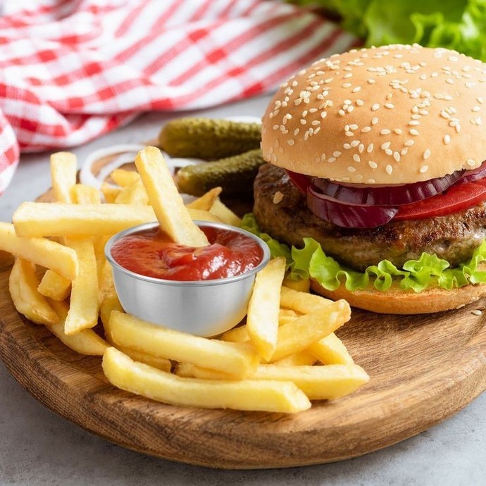 Hamburgerin yanında hangi atıştırmalık favorin?