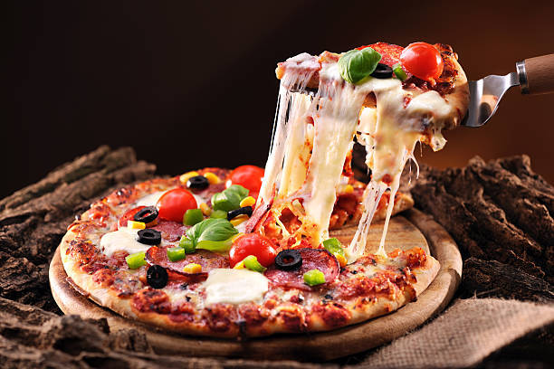 Sizce en lezzetli pizza yapan, pizza zinciri hangisidir?