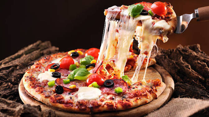 Sizce en lezzetli pizza yapan, pizza zinciri hangisidir?