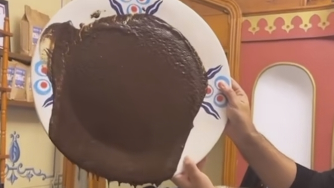 Kahvelerinizi fal için kapatmayı sever misiniz?
