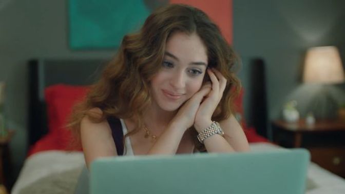 Beğendiğiniz birine ilk mesajda ne yazarsınız?