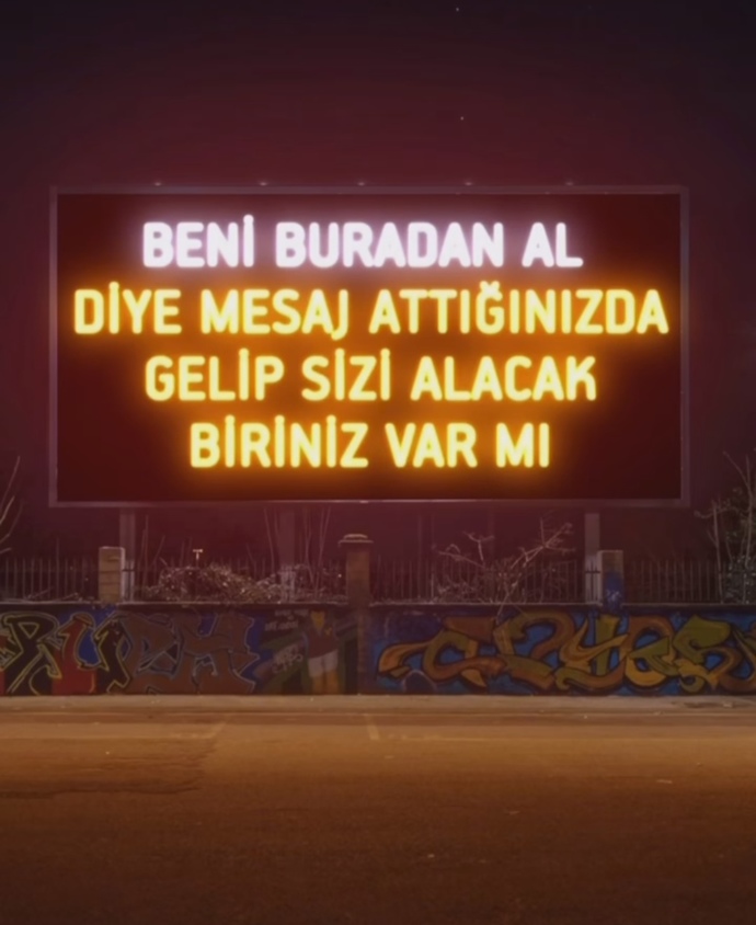 Beni burdan al! diye mesaj attığınızda, gelip sizi alacak birisi var mı?
