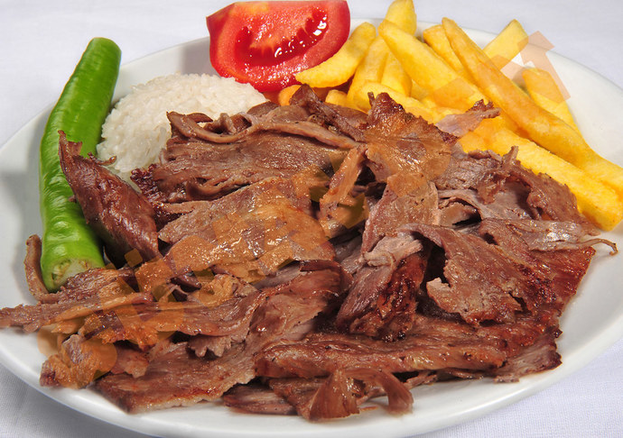 Köfte mi, yoksa et döner mi tercih edersiniz?
