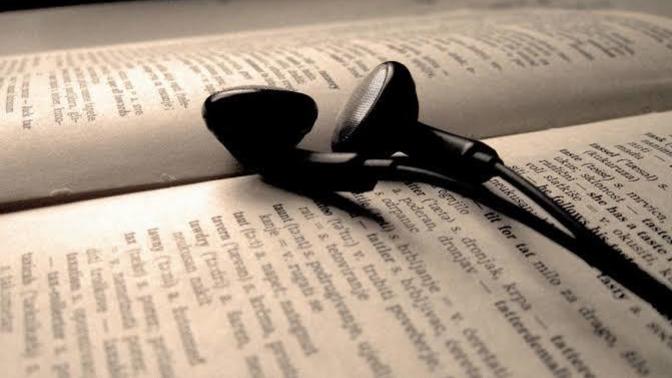 Geceye bir şarkı bırakır mısın 🎧?