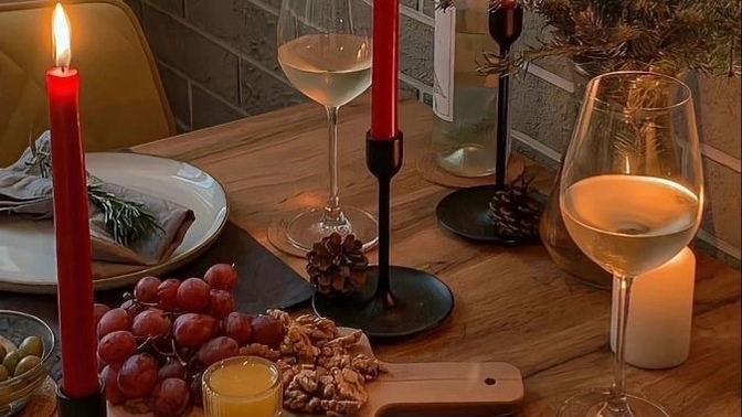 Yılbaşı yemeğine bir kişiyi davet edecek olsanız kimi davet ederdiniz ve ne hazırlardınız👩🏻‍🍳?