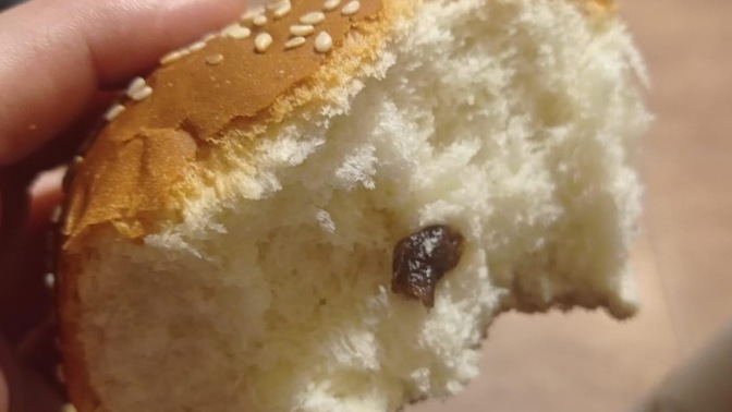 Puğaça aldım belki dedim belki içinde bolca kuru üzüm olur ama 😁😁😁😁?