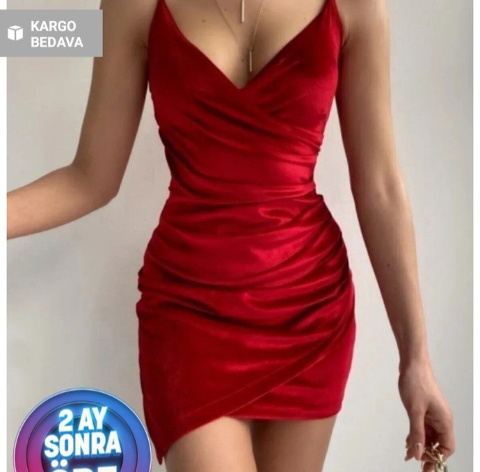 Romantik yılbaşı gecesi için hangi elbiseyi tercih etmeliyim?