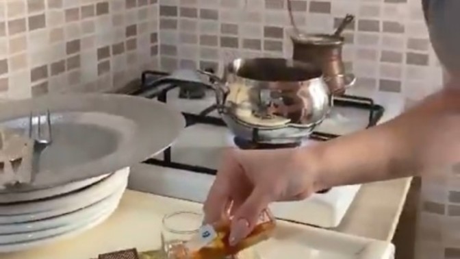 Kahvenizin içine viski mi tercih edersiniz yoksa pul biber mi?