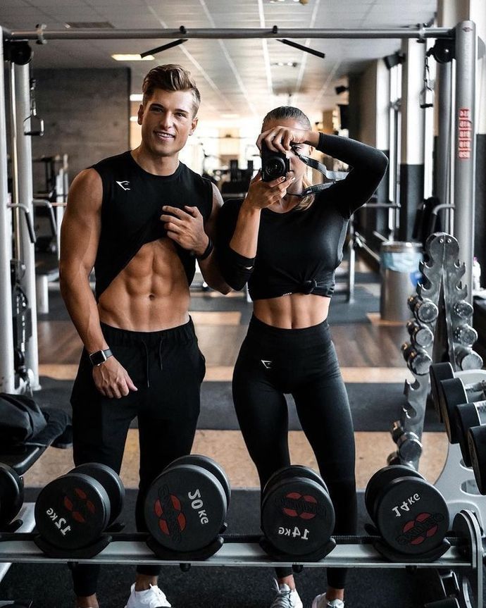 Cinsellik yaşayacağınız insanın fit mi yoksa göbekli olmasını mı tercih edersiniz?