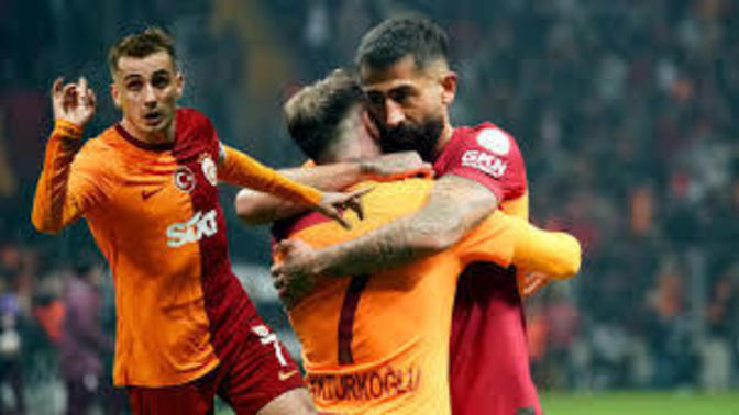 Galatasaray 1 - Karagümrük 0... Sarı kırmızılılar derbi öncesi zorlanmasına rağmen kazandı! Maçı nasıl buldunuz?