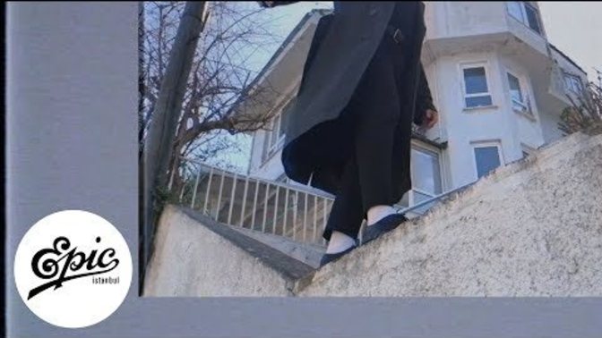 Hadi geceye güzel şarkılar bırakın beraber dinleyelim. İlk şarkı benden şarkı ile ilgili yorumlarınızı yazarsanız sevinirim?