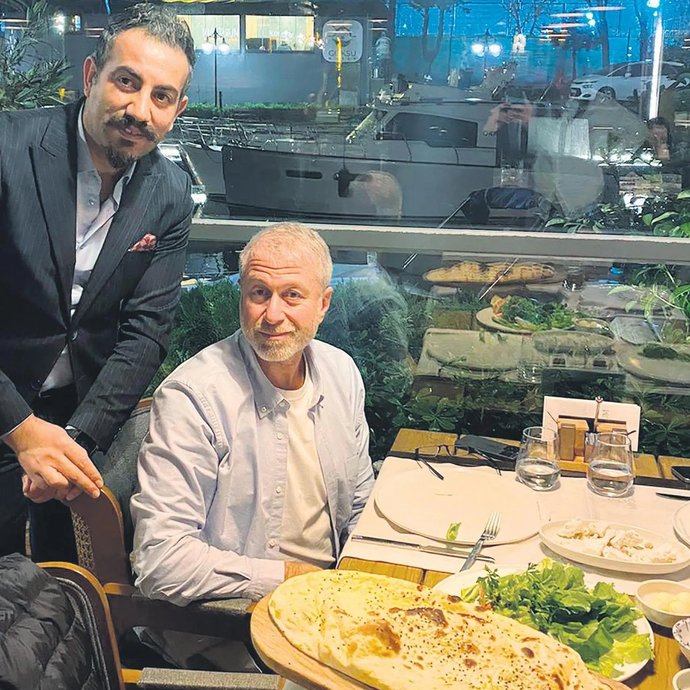İstanbulda 85 bin TL hesap ödeyen Rus milyarder, garsonlara 175 bin TL bahşiş bırakmış. Bahşiş alacağınız işte çalıştınız mı?