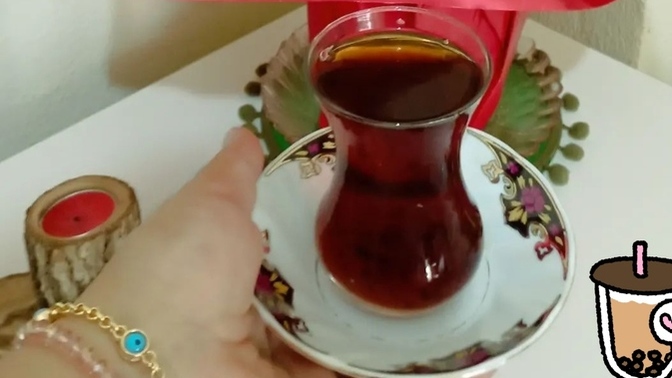 Akşamlara en güzel eşlik eden içecek Çaymıdır, kahve mi?