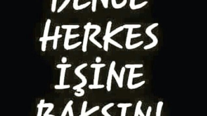 Başkaların işine burnunu sokar mısın?