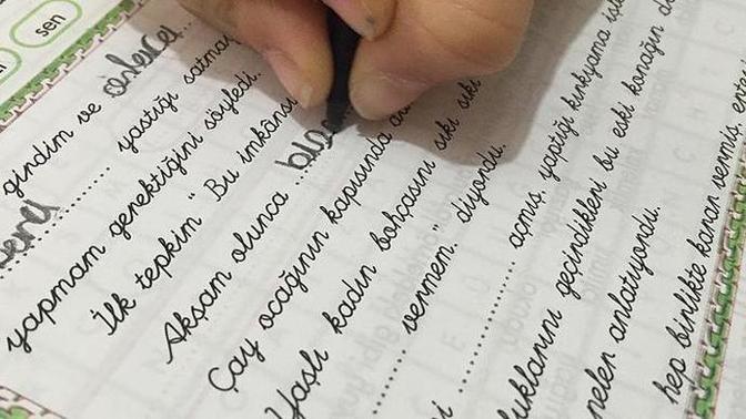 İlkokulda neden bize el yazısı öğrettiler, günlük hayatta bunu kullanan var mı?