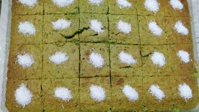 Ispanaklı kek yaptım, nasıl görünüyor?