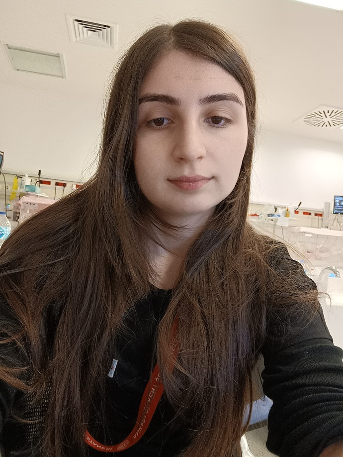 Evde tek başına keyif yapmak çok güzel değil mi?