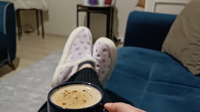 Evde tek başına keyif yapmak çok güzel değil mi?