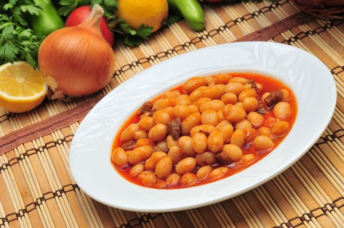 Annen kötü yemek yaptığında ona söyler misin?