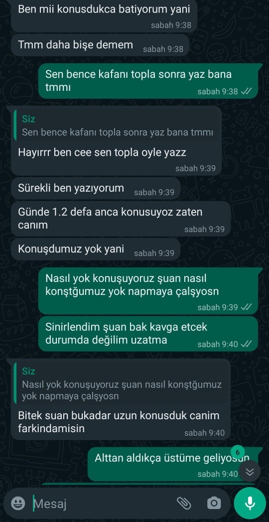 Kaçmak istemediğimi söyledim diye onu sevmediğimi düşünüyor trip atıyor napmalıyım?