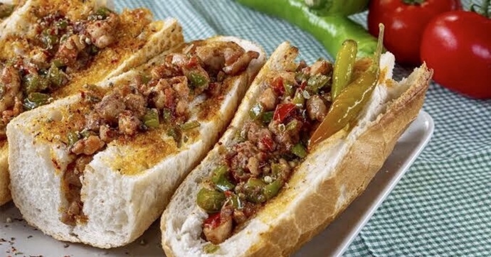 Kokoreçin yanına en iyi hangi içecek gider?
