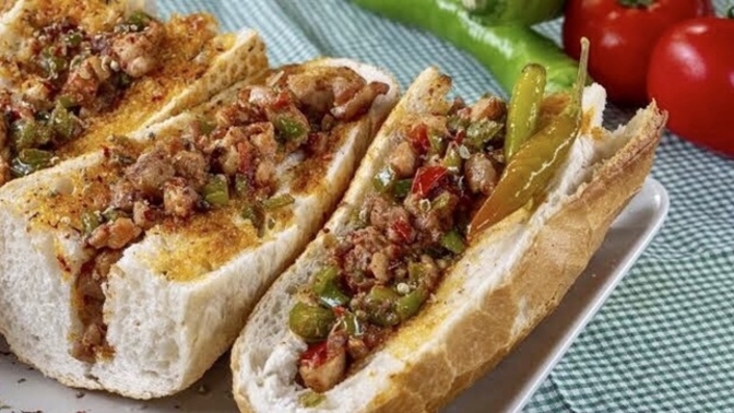Kokoreçin yanına en iyi hangi içecek gider?