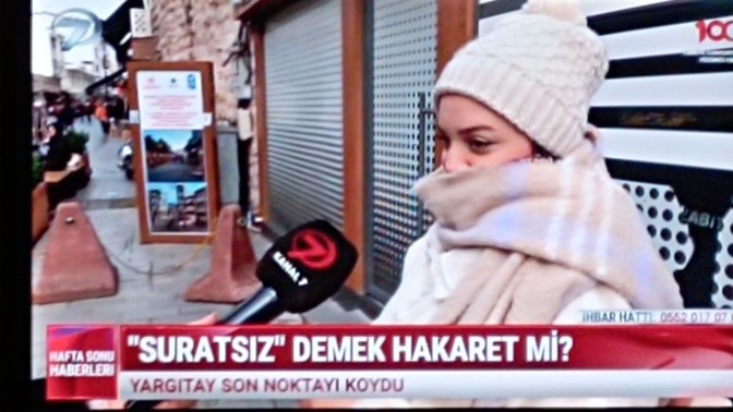 Birine "suratsız" demek hakaret midir?