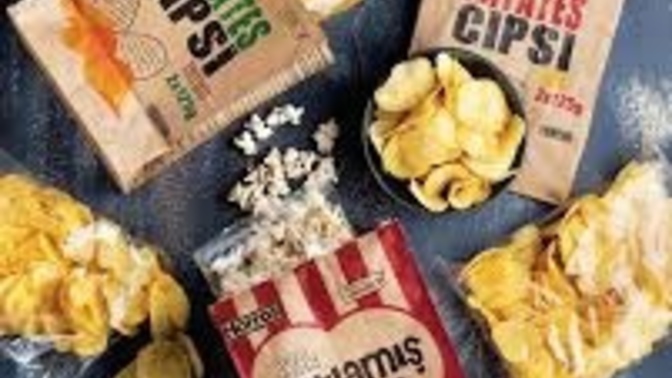 Patlamış mısır mı yoksa cips mi, hangisi film keyfinize daha çok eşlik eder?