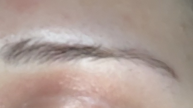 Kaşlarım çok aşırı ince nasıl gürleştirebilirim, uzun bir süre ince aldım?