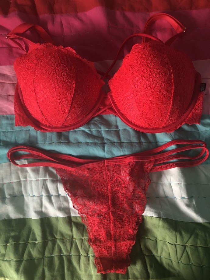 Rengi ve model güze mi sizce?
