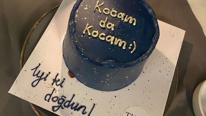 Eşinizin doğum günü pastasına ne yazdırırdınız?
