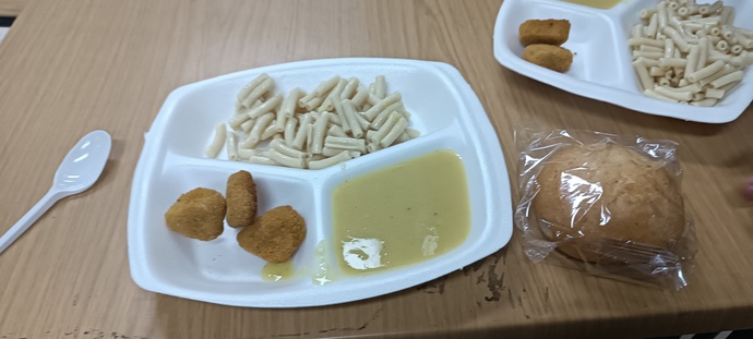 Bu yemekhane yemeği bir insana yeter mi?
