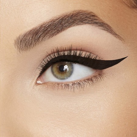 Nasıl düzgünce eyeliner çekilir?