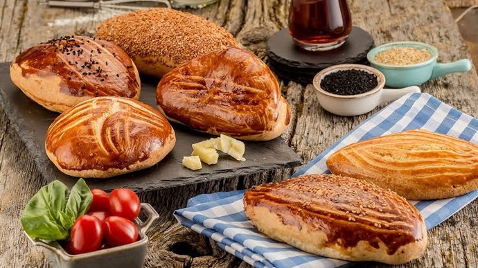 Poğaça simitle akşam yemeği olur mu?