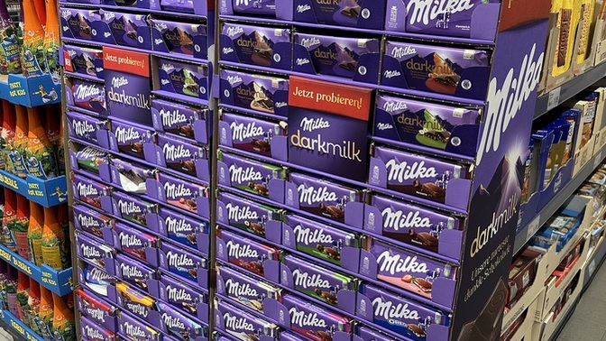 Size Almanya’dan çikolata yollasam, bu beni iyi bir insan yapar mı 😏?