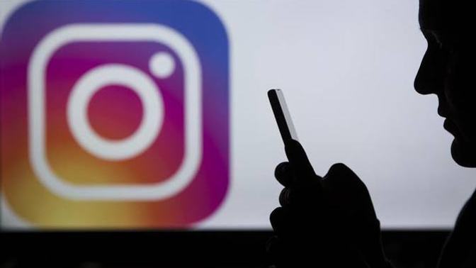 2023 yılında insanlar birbirine Instagram DM'den 365 milyar Reels gönderdi! Siz de çok sık Reels gönderir misiniz?