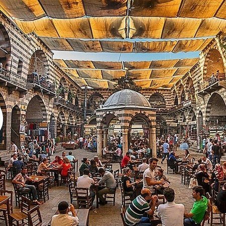 Değerli arkadaşım @usemind ın davetiyle Diyarbakıra ilk defa gideceğim. Orada ne yapılır, nerelere gidilir?