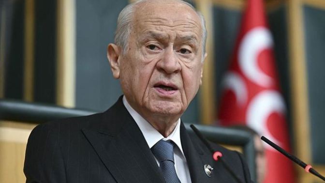 Devlet Bahçeli Özgür Özel'e '' aklını başına almazsa sokakta bile yürüyemeyecek '' dedi , ne düşünüyorsunuz?