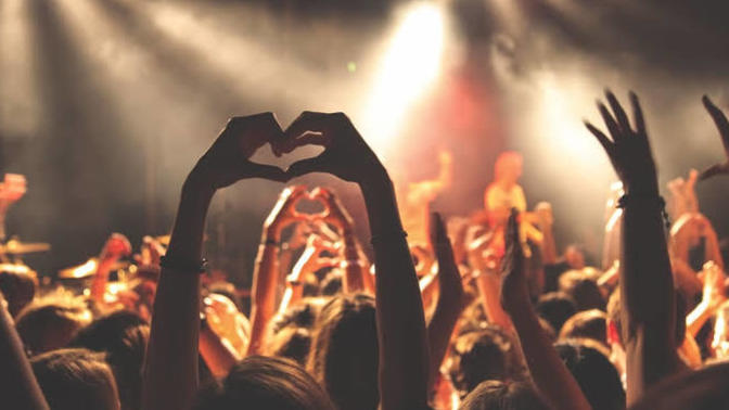 Konserlerdeki yüksek ses ve kalabalık sizi rahatsız ediyor mu?