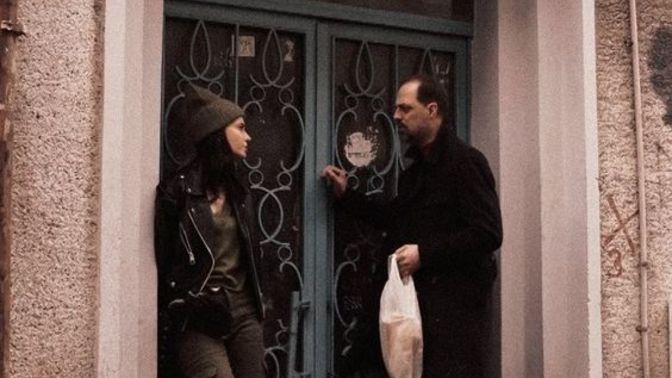 Çok beğendiğin karşı cinsten ne olursa uzak durursun?
