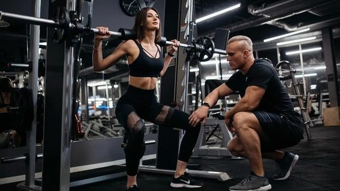 Sevgiliniz karşı cinsten özel spor dersi alabilir mi?