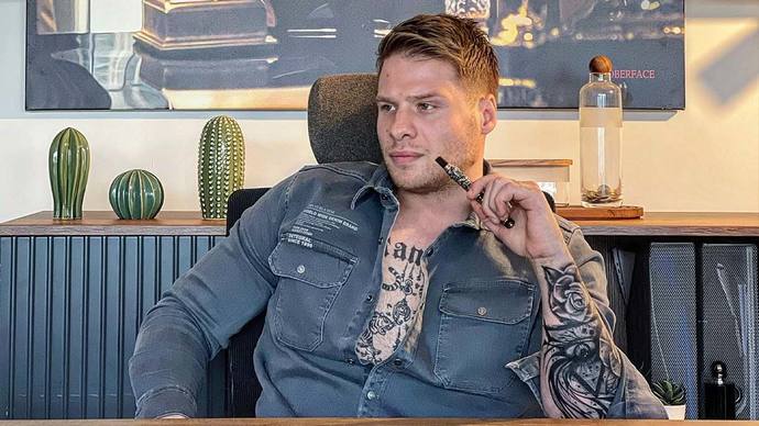 Survivor 2024 yarışmasında Yunus Emre diye biri varmış. O kimdir, ne iş yapıyor?