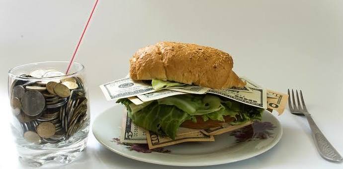Yemek siparişi verirken sizin için fiyat mı daha önemli oluyor, mekan mı?